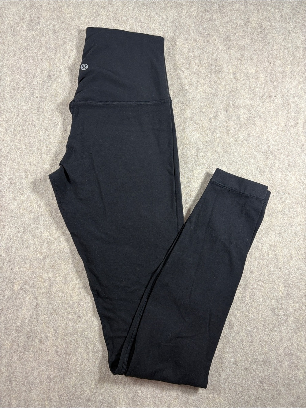 lululemon athletica Align High-Rise Leggings 28” size 4 EUC in black
